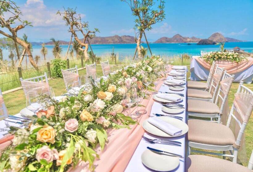 هتل Ayana Komodo Waecicu Beach