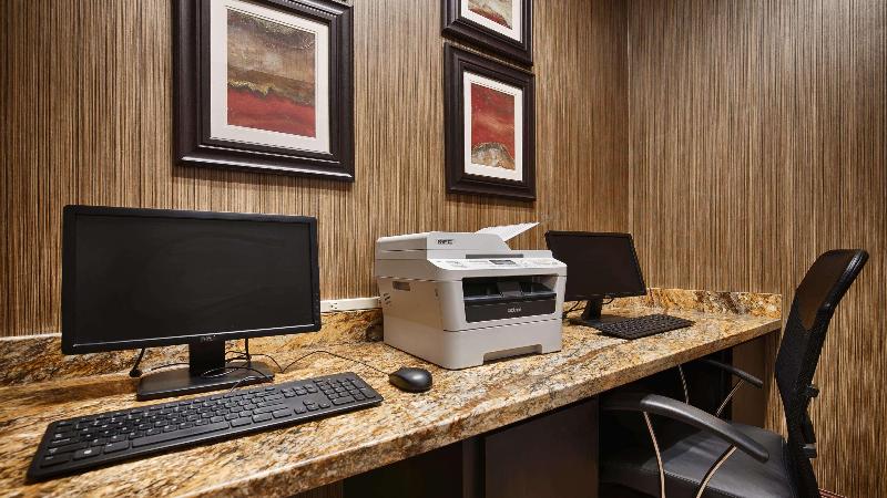 هتل Best Western Plus Hobby Airport Inn And Suites