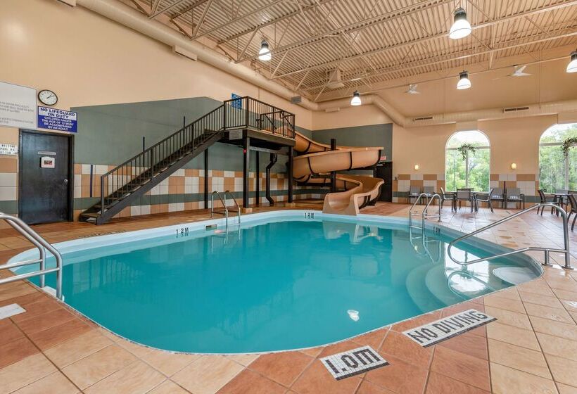 호텔 Best Western Plus Pembina Inn & Suites