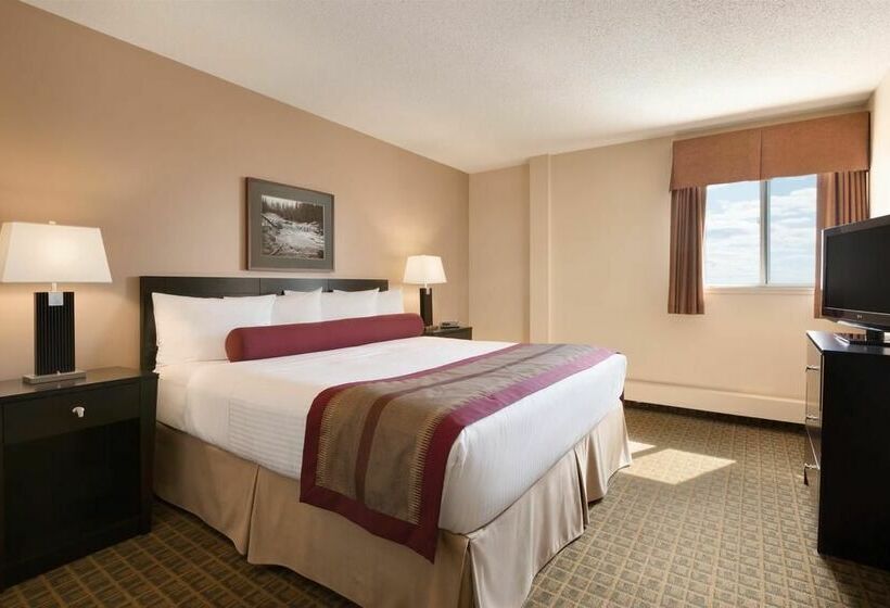 فندق Coast Fraser Tower