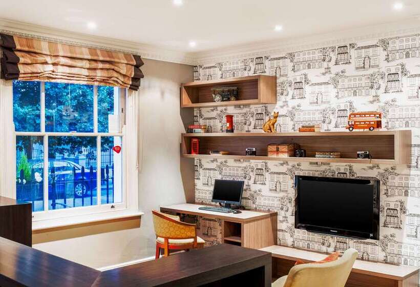 هتل Comfort Inn Victoria