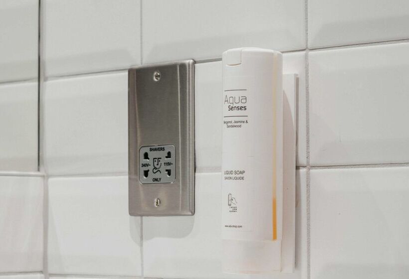 هتل Comfort Inn Victoria