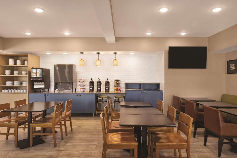 فندق Country Inn & Suites By Radisson, Albert Lea, Mn