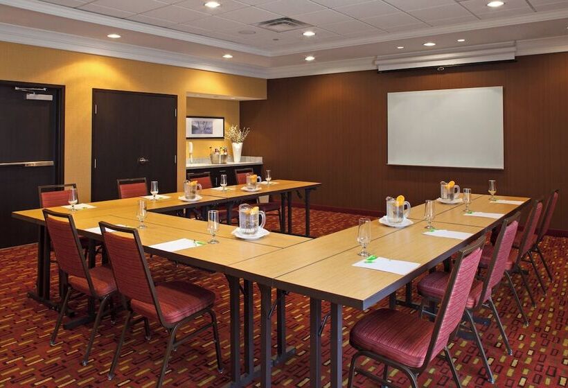 فندق Courtyard By Marriott London