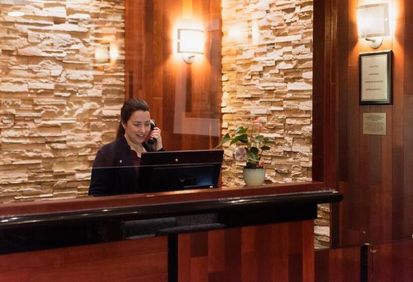 هتل Crowne Plaza Newark Airport, An Ihg