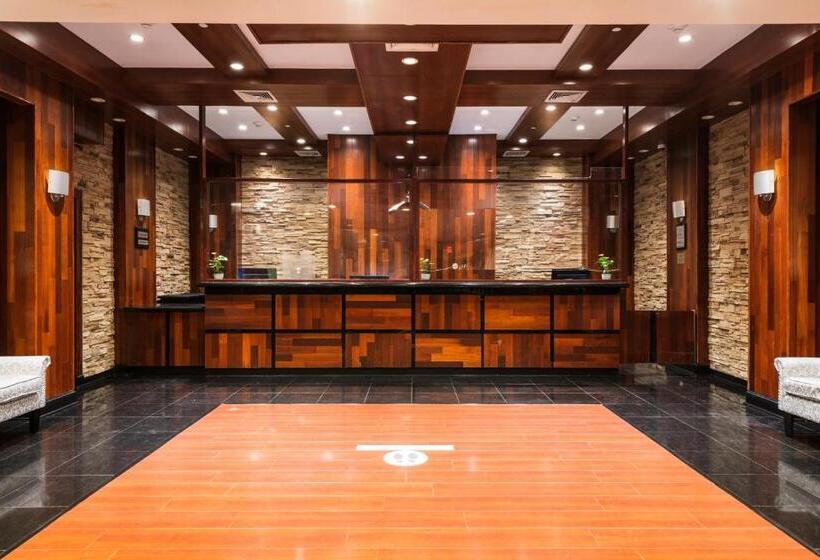 هتل Crowne Plaza Newark Airport, An Ihg