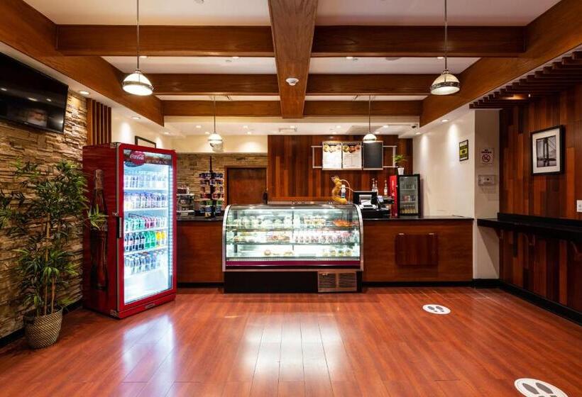 هتل Crowne Plaza Newark Airport, An Ihg