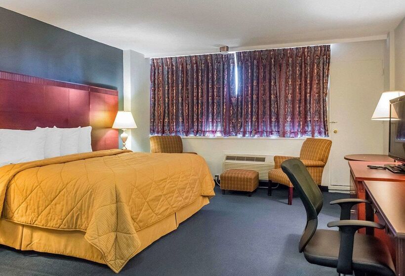 בית מלון כפרי Econo Lodge
