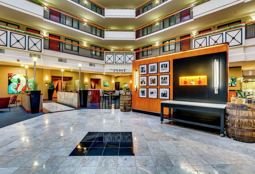 هتل Embassy Suites Louisville East