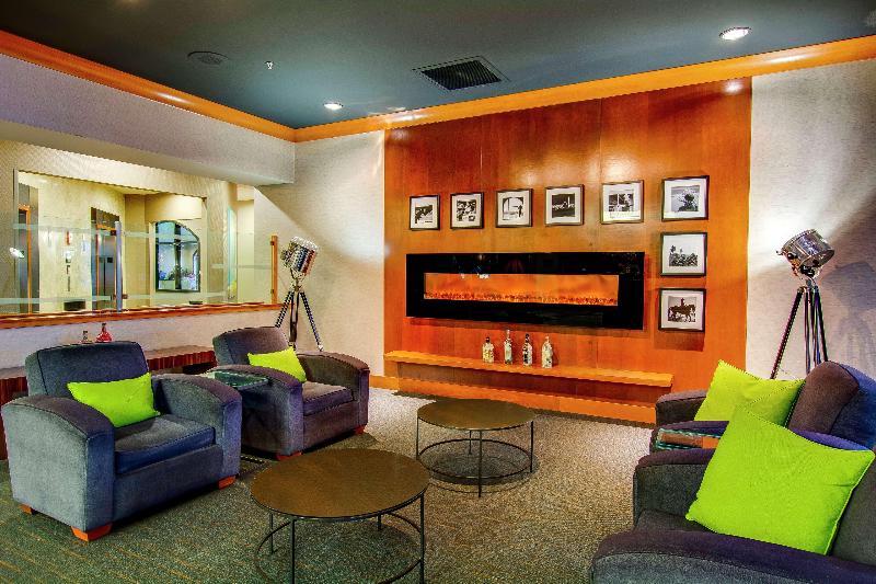 هتل Embassy Suites Louisville East