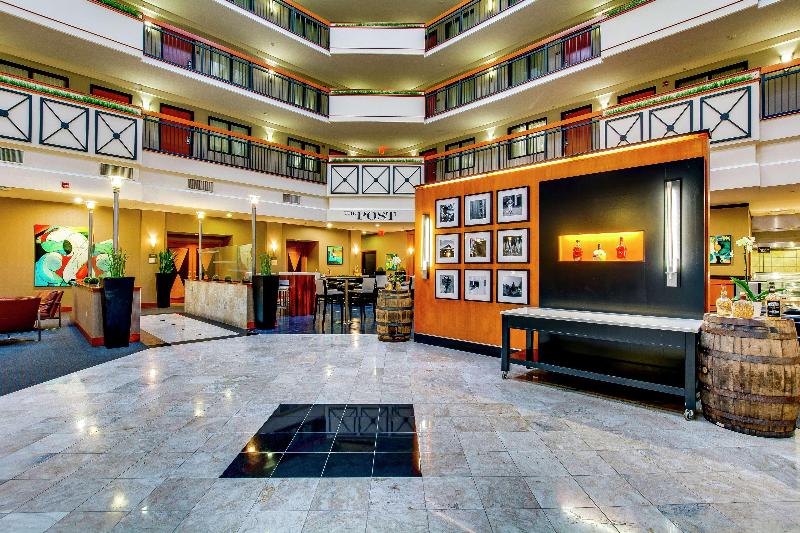 هتل Embassy Suites Louisville East