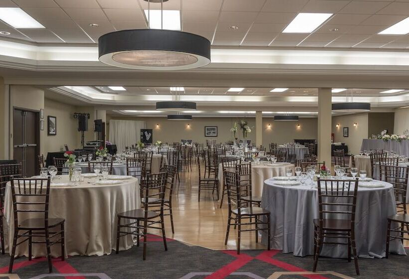 בית מלון כפרי Four Points By Sheraton Edmonton South