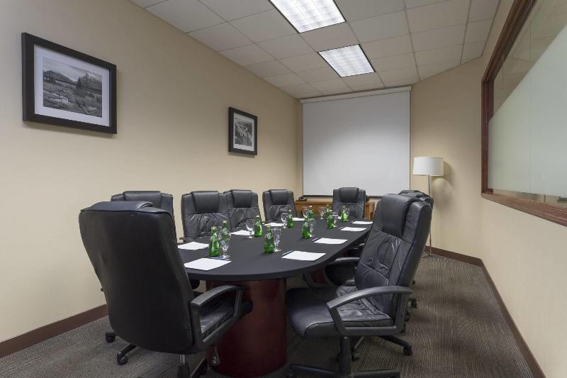בית מלון כפרי Four Points By Sheraton Edmonton South