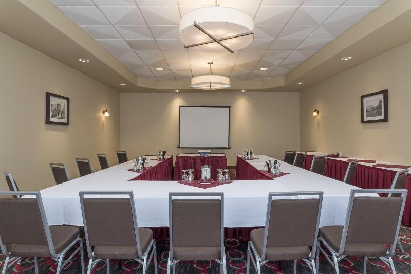 בית מלון כפרי Four Points By Sheraton Edmonton South