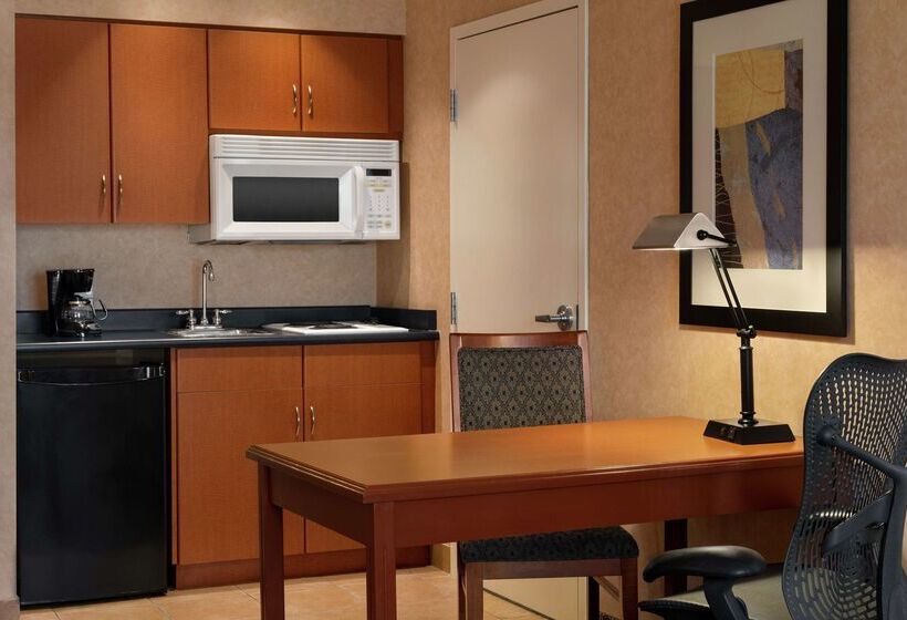 فندق Hampton Inn & Suites By Hilton Langley Surrey