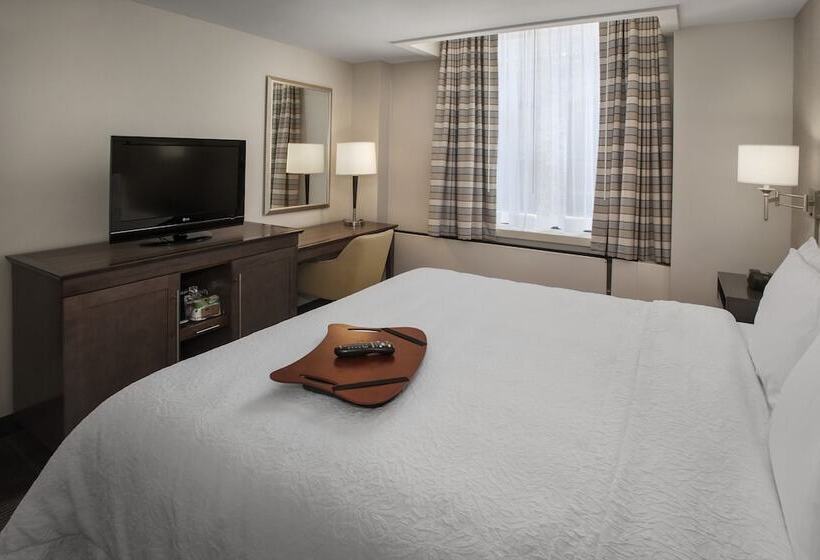 هتل Hampton Inn & Suites Milwaukee Downtown