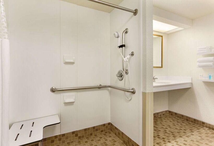 فندق Hampton Inn & Suites Tarpon Springs