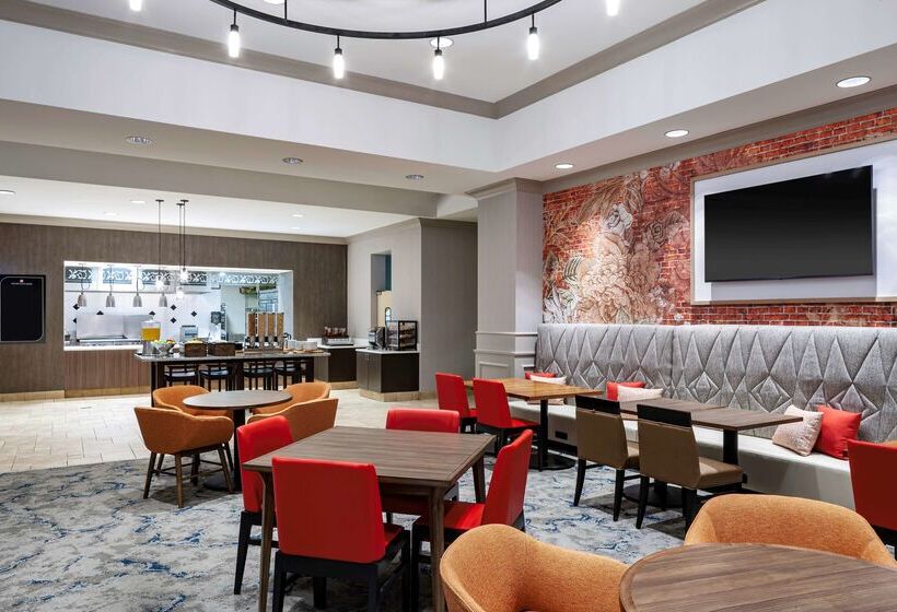 هتل Hilton Garden Inn Omaha Downtown/old Market Area