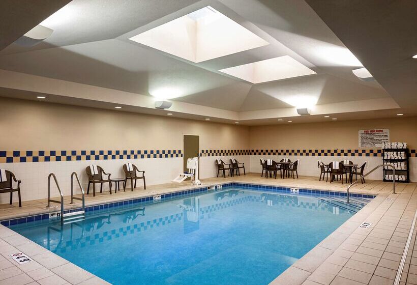 هتل Hilton Garden Inn Omaha Downtown/old Market Area