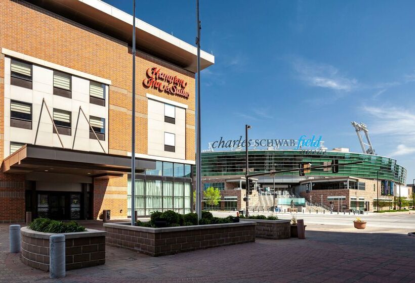 هتل Hilton Garden Inn Omaha Downtown/old Market Area