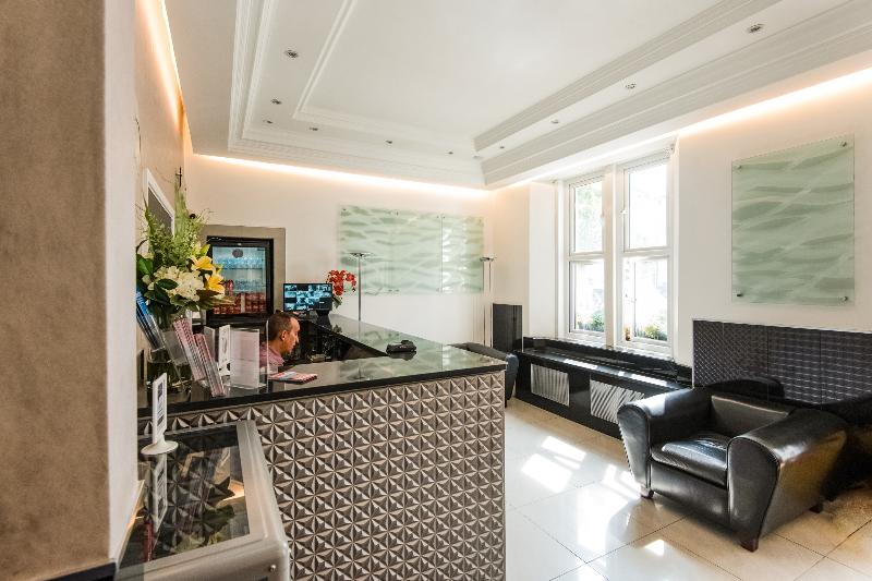 Huttons Hotel, Victoria London