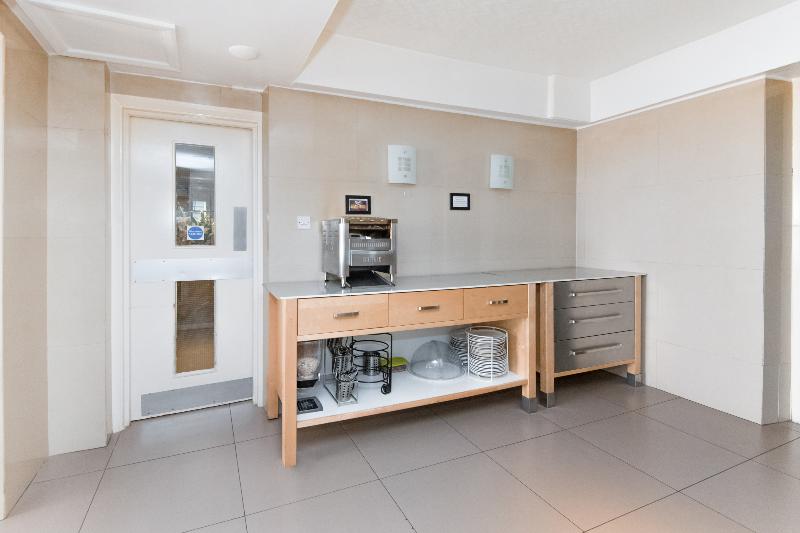 Huttons Hotel, Victoria London