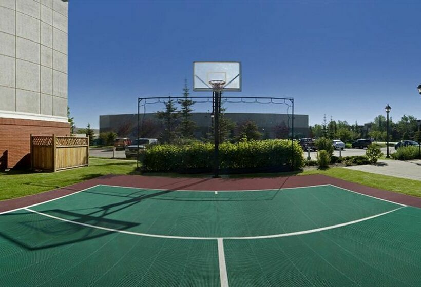 ホテル Lakeview Signature Inn Calgary Airport