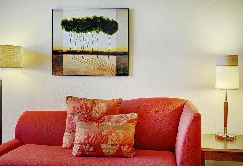 ホテル Lakeview Signature Inn Calgary Airport