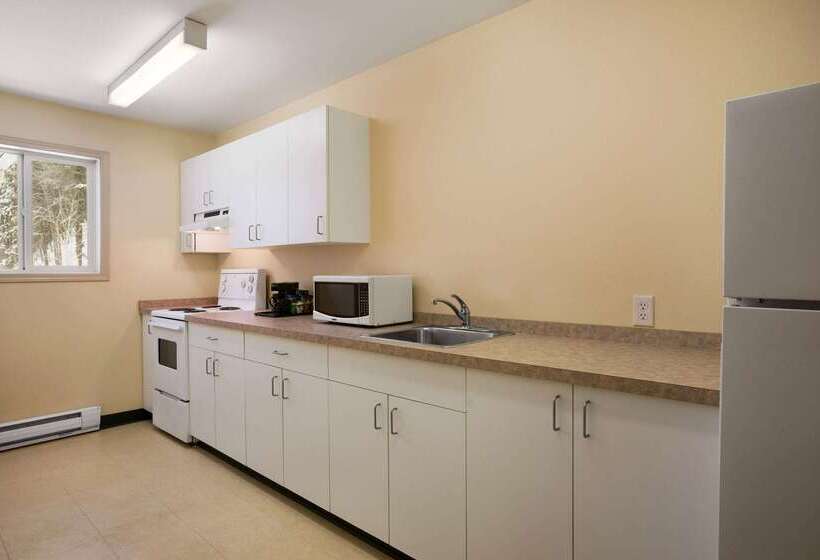בית מלון כפרי Ramada Golden