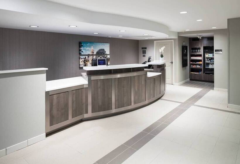 هتل Residence Inn Kansas City Country Club Plaza