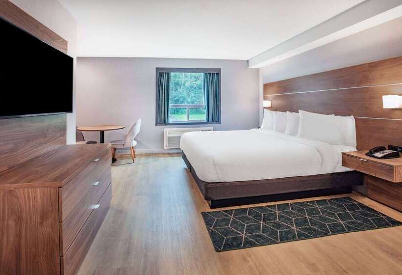 בית מלון כפרי Super 8 By Wyndham Cornwall On