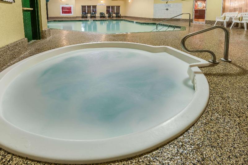 فندق Super 8 By Wyndham Edmonton South