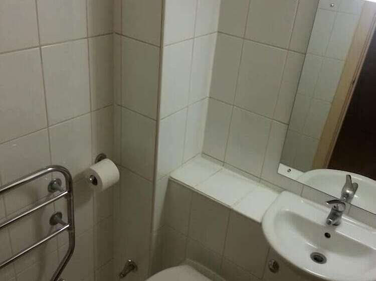 בית מלון כפרי Berkeley Court