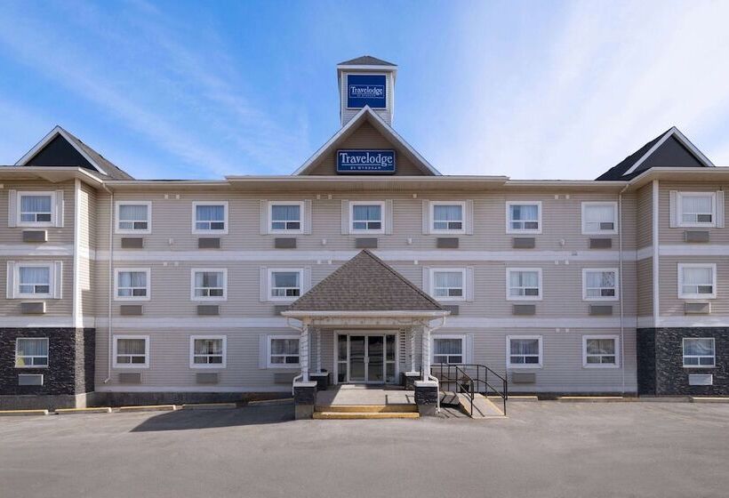 בית מלון כפרי Travelodge By Wyndham Fort Mcmurray