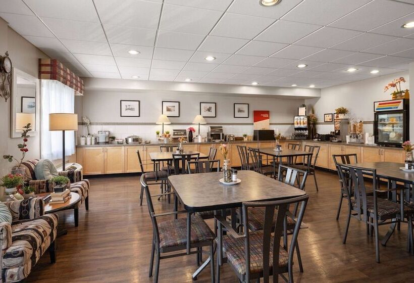 בית מלון כפרי Travelodge By Wyndham Fort Mcmurray