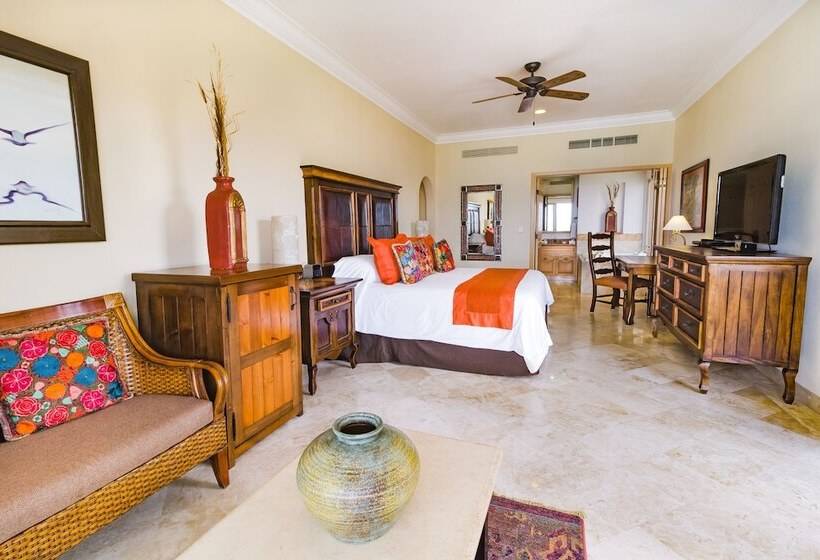 هتل Villa La Estancia Beach Resort & Spa