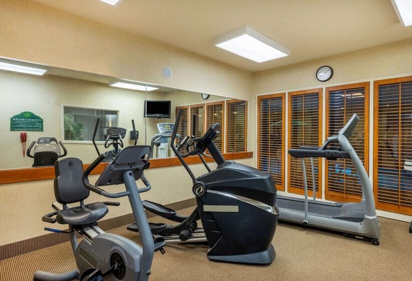 فندق Wingate By Wyndham Gillette Near Camplex