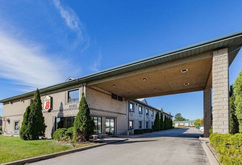 مُتل Super 8 By Wyndham Ambassador Bridge Windsor On