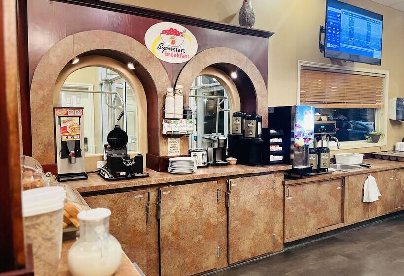 מוטל Super 8 By Wyndham Castlegar Bc