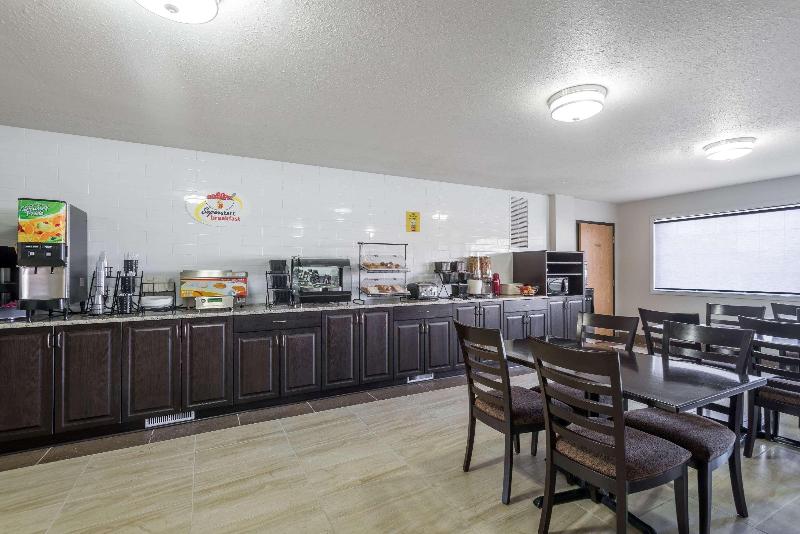 מוטל Super 8 By Wyndham Grande Prairie