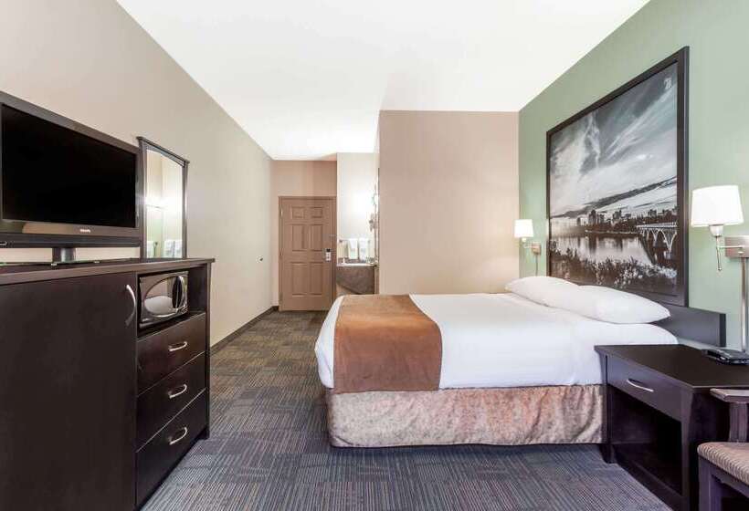 مُتل Super 8 By Wyndham Saskatoon Near Saskatoon Airport