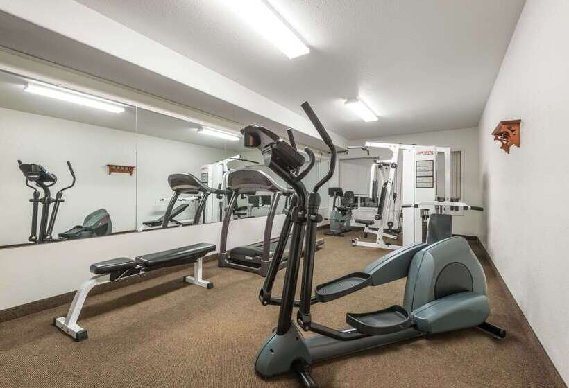 فندق على الطريق Super 8 By Wyndham Vermilion Ab