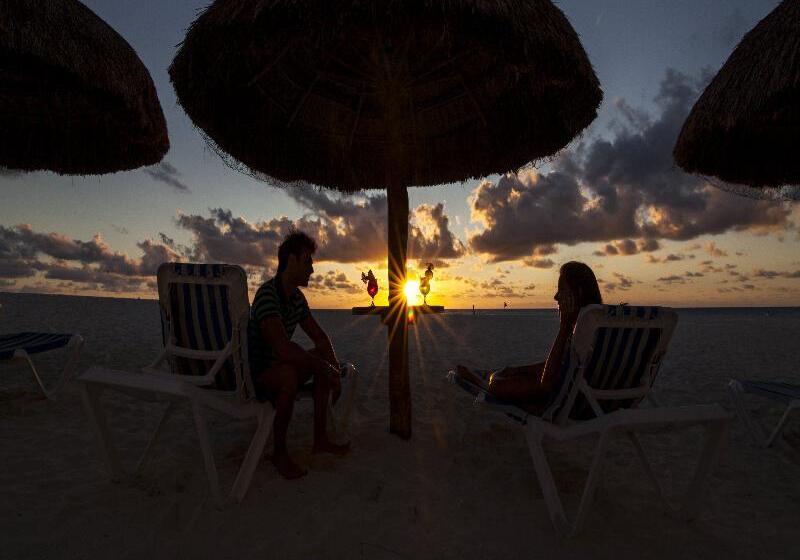 استراحتگاه Grand Park Royal Cancun - All Inclusive