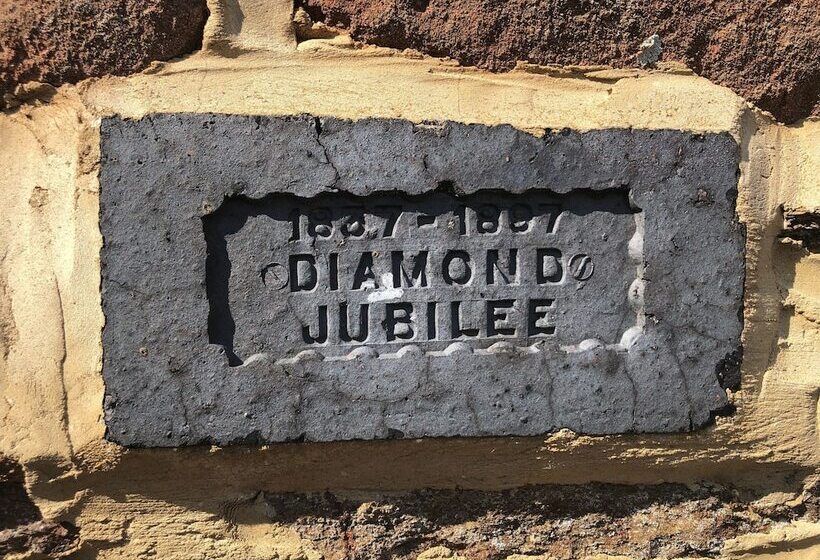 تختخواب و صبحانه Hunt House Quarters