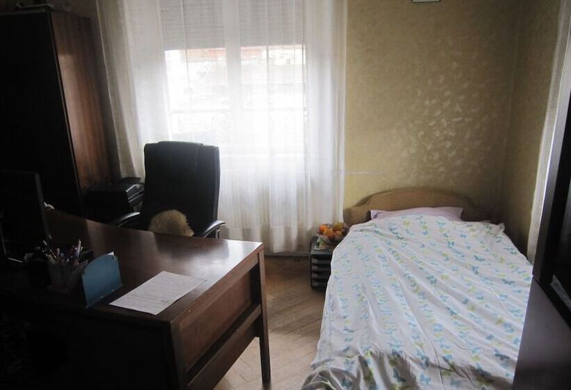 ベッドアンドブレックファースト Chambres Privatives Chez L Habitant