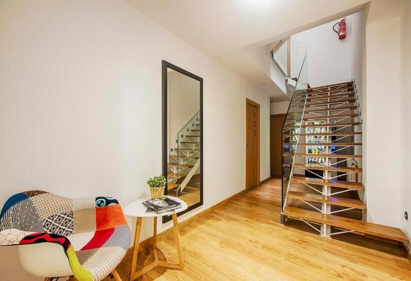 تختخواب و صبحانه Hostal Restaurante Lugano