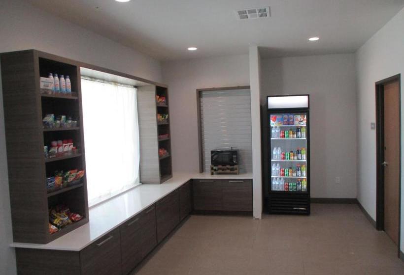 בית מלון כפרי Best Western Plus Chickasha Inn