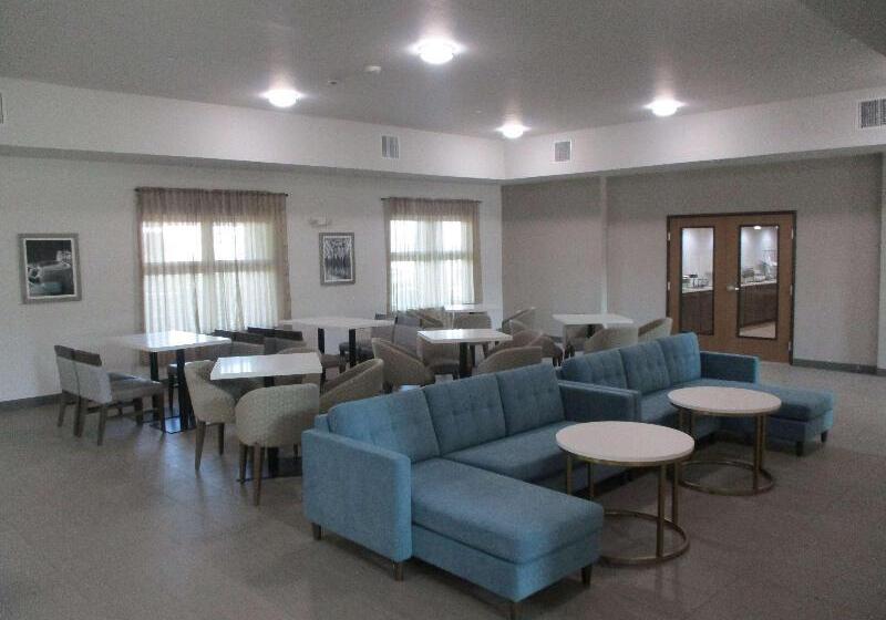 בית מלון כפרי Best Western Plus Chickasha Inn