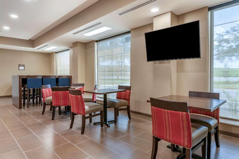 فندق Comfort Suites Daytona Beach Speedway