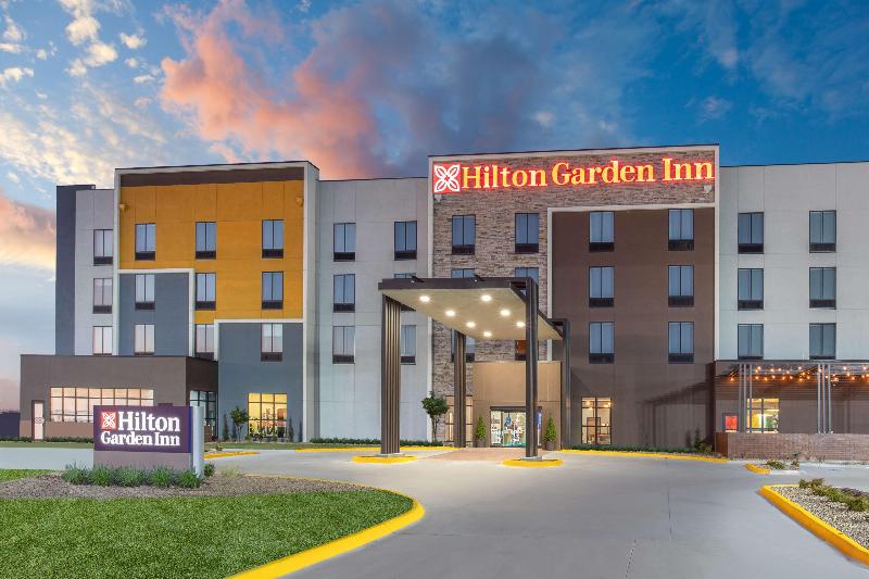 فندق Hilton Garden Inn Hays